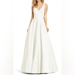 Ieena for Mac Duggal Tailored V Neck Ballgown White Size 12